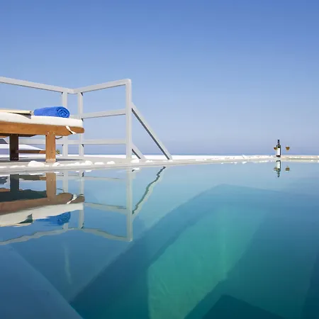 Blue Waves & Hotel