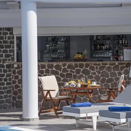 Blue Waves & Kamari (Santorini)